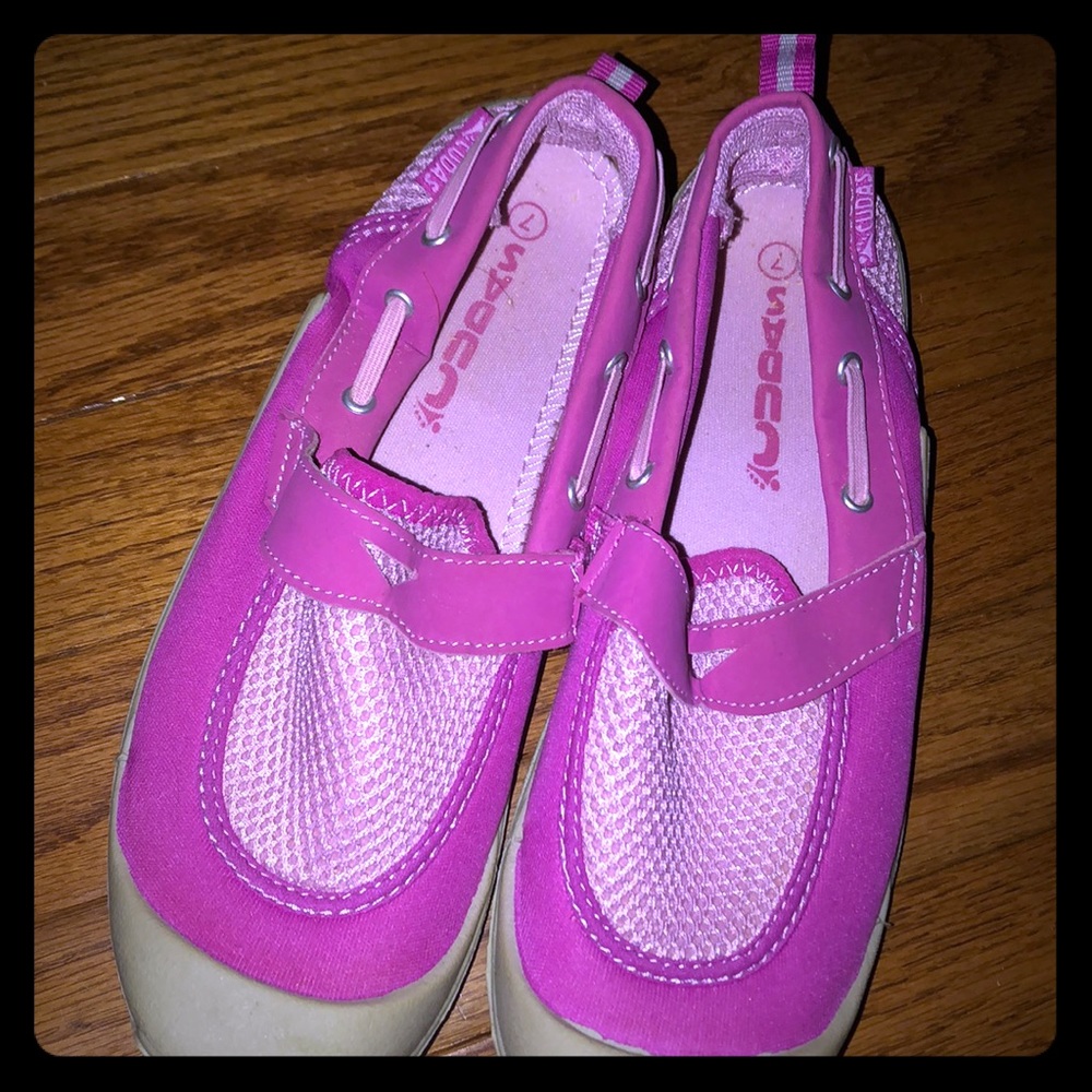 NWOT Pink Water Shoes Size 7